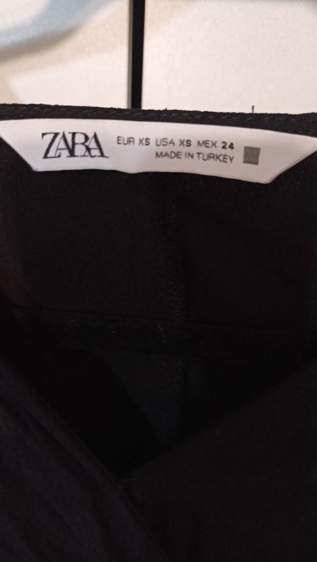 Czarna sukienka Zara rozmiar xs