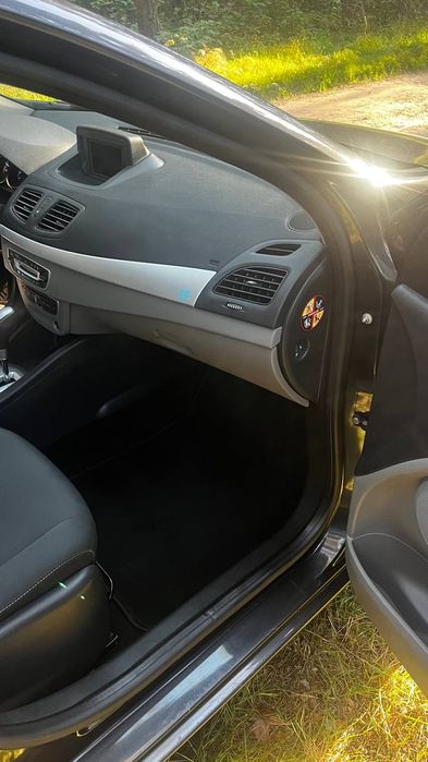 Продам рено флюенс