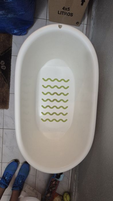 Banheira e Bacio Criança