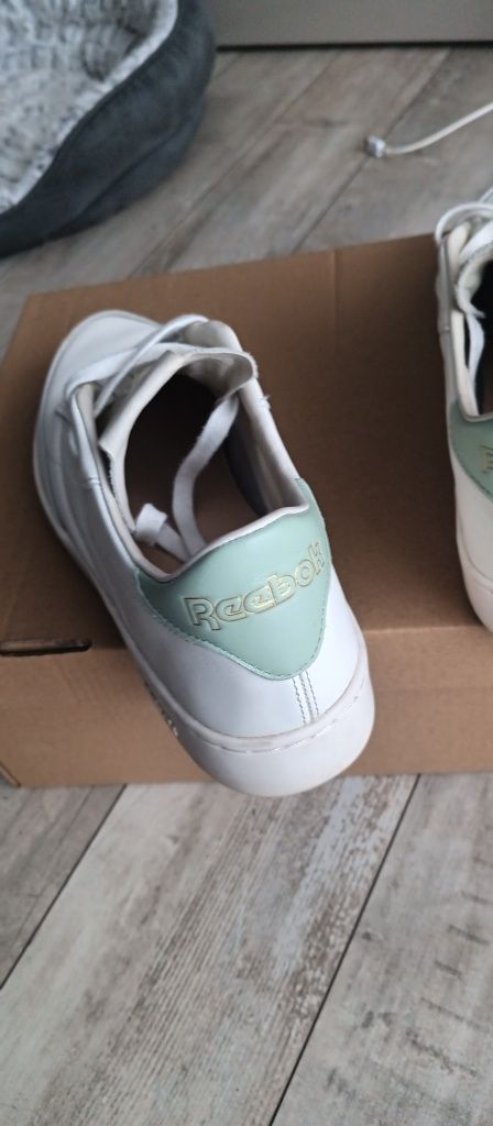 Buty Reebok Classic jak nowe 39 25.5cm