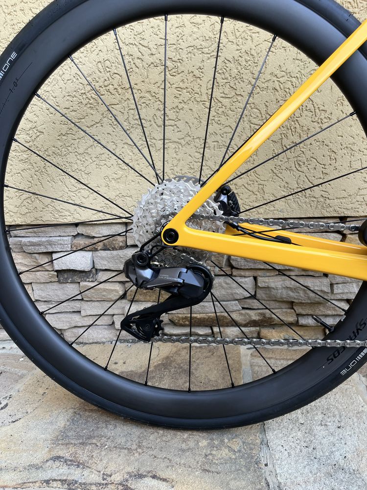 Карбоновий шосейний велосипед Scott Addict rc 10 2025