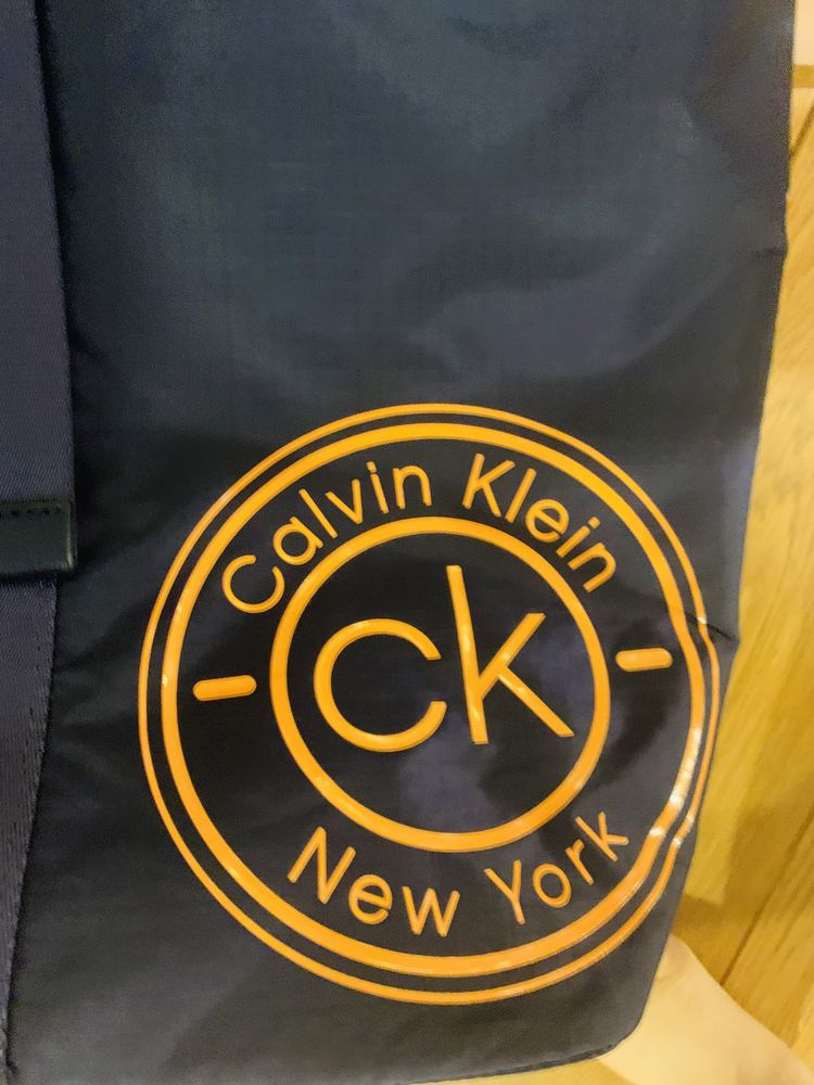 Plecak z kieszonką na laptopa calvin klein jak nowy!