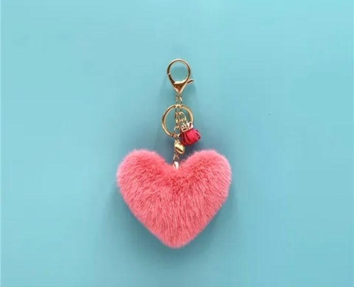 brelok futrzany serce