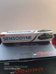 Продам зубную пасту Sensodyne Natural White  75g