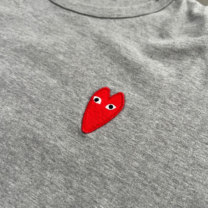 T-shirt nova COMME DES GARÇONS, tamanho S.