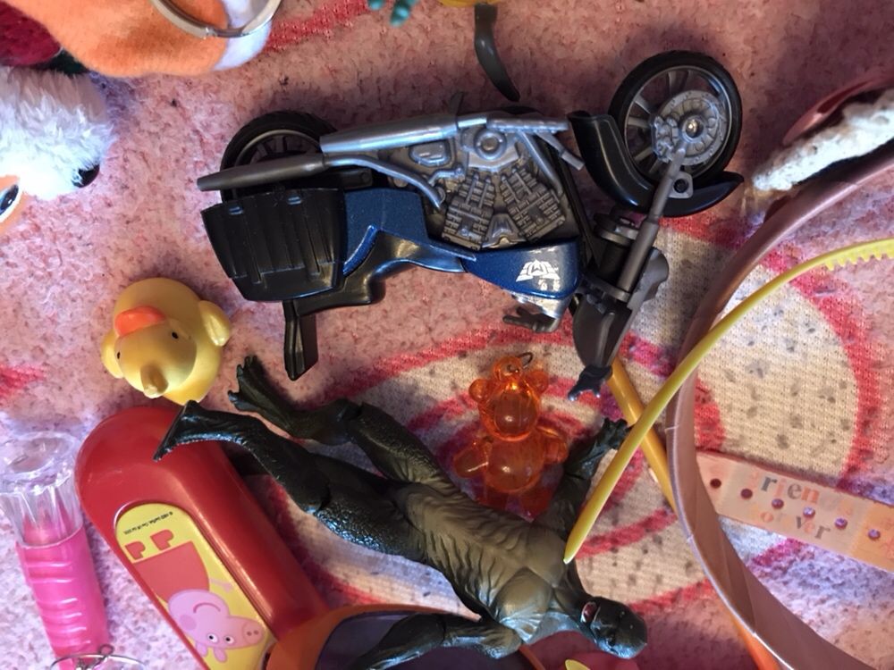 Пакет игрушек игрушки іграшки часы фанарик обруч мотоцикл деревянные