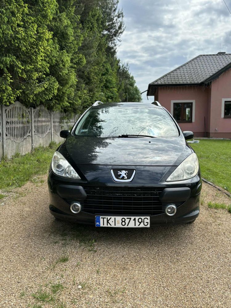 Samochod osobowy peugeot