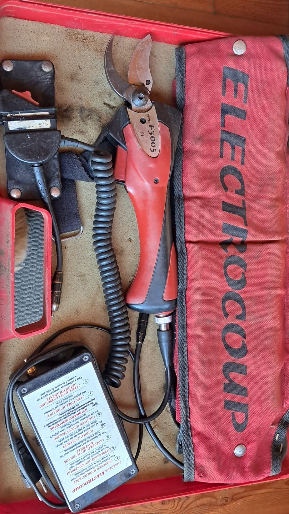 Tesoura de poda electrocoup F3005 usada