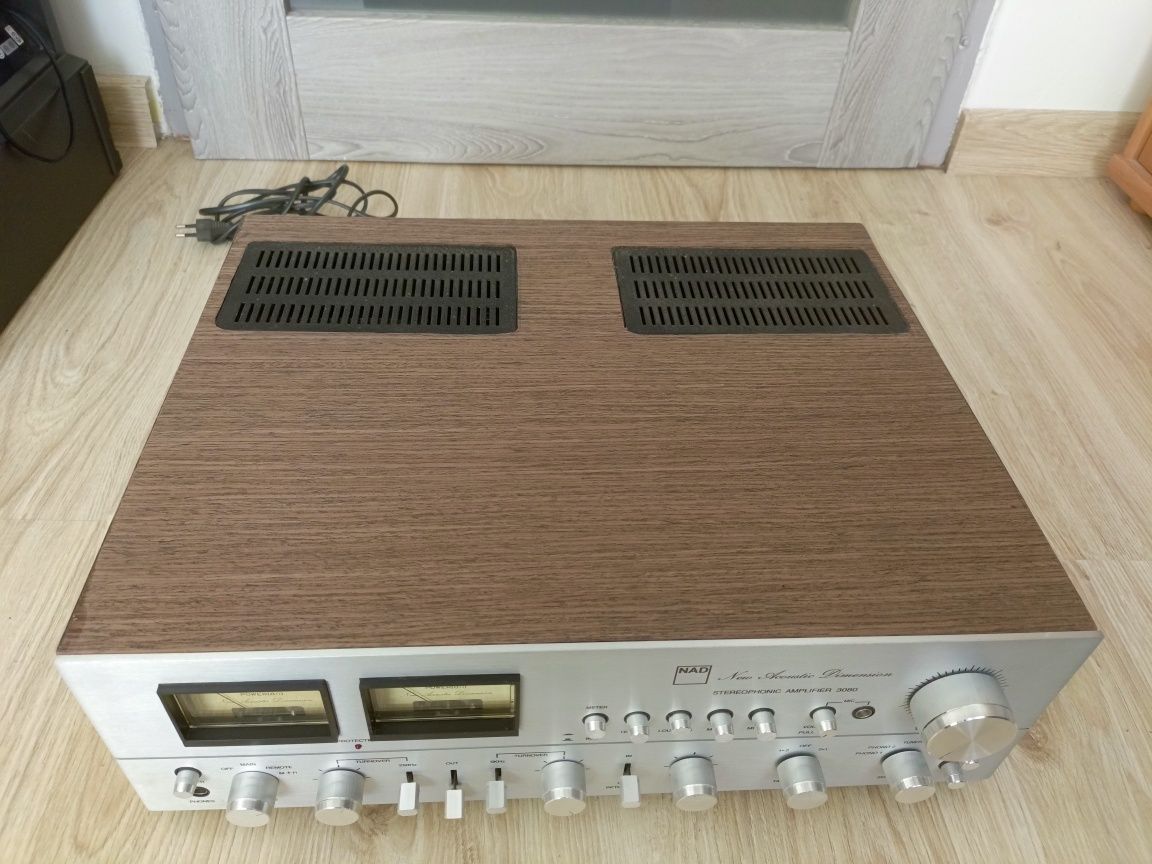 Wzmacniacz NAD 3080 silver ideał