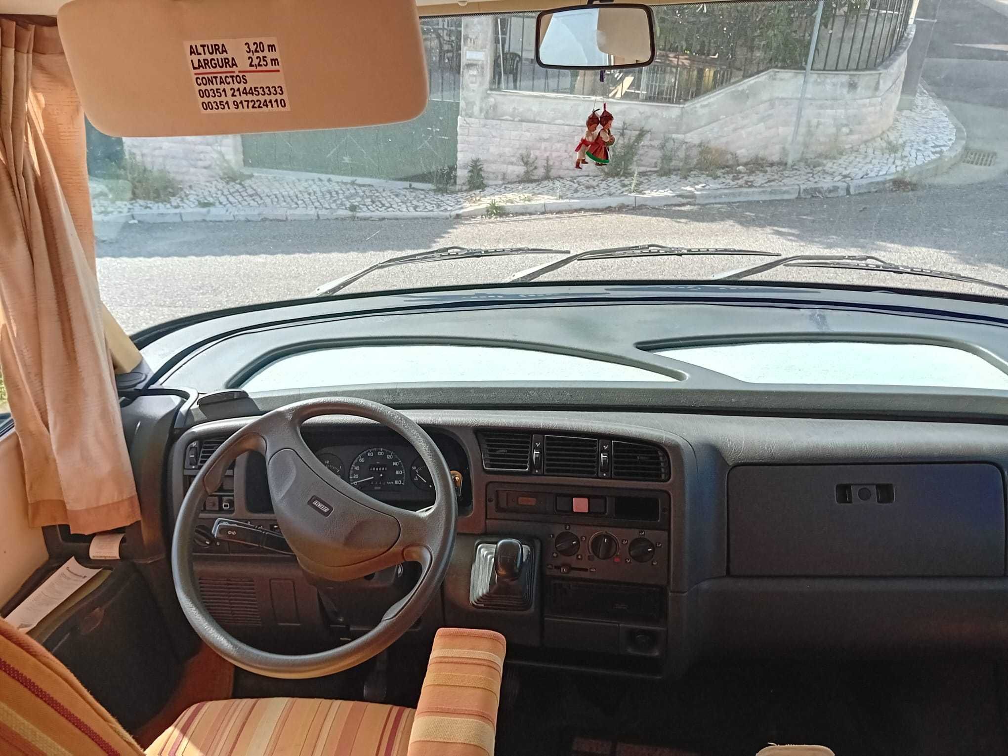 Autocaravana impecável