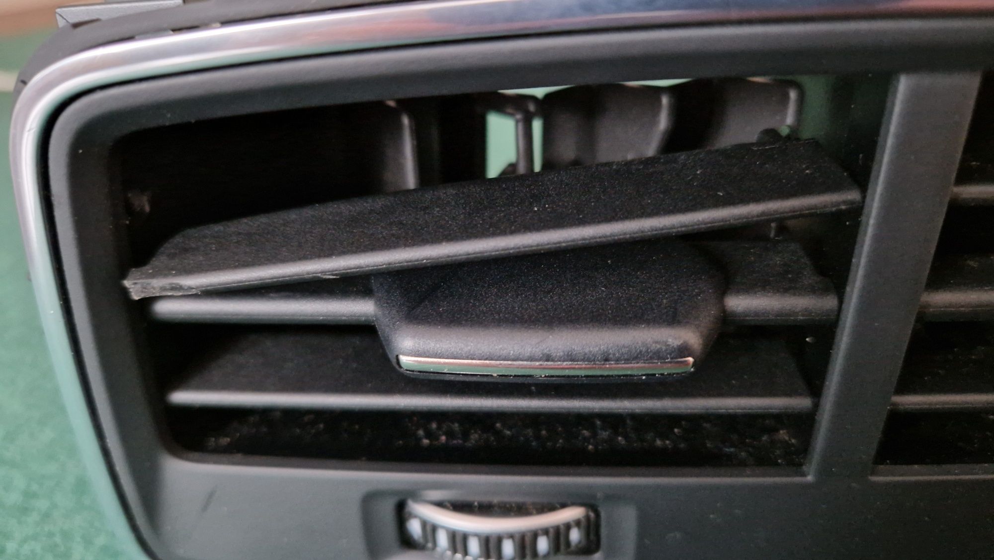 Kratka nawiewu tył Audi A6 C8 - tanio