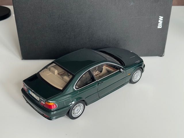 1:18 Kyosho BMW 328i (E46) Coupe / Oxford Green / Dealer Edition