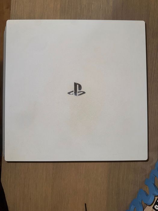 Ps4 PRO 1 TB Branca