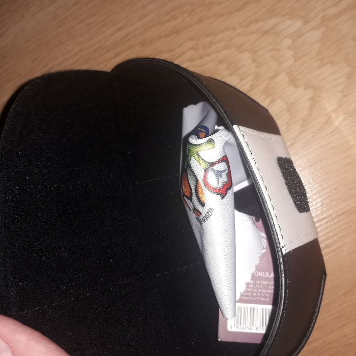 Etui na okulary euro 2012 - super cena , chusteczka gratis !