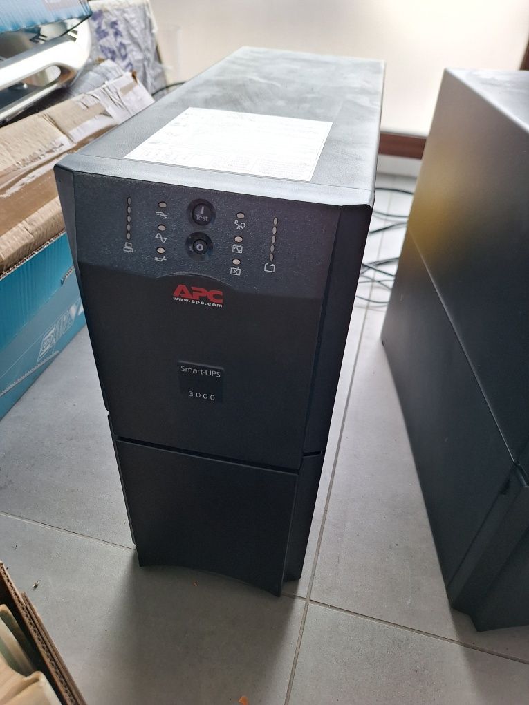 APC Smart-UPS 3000