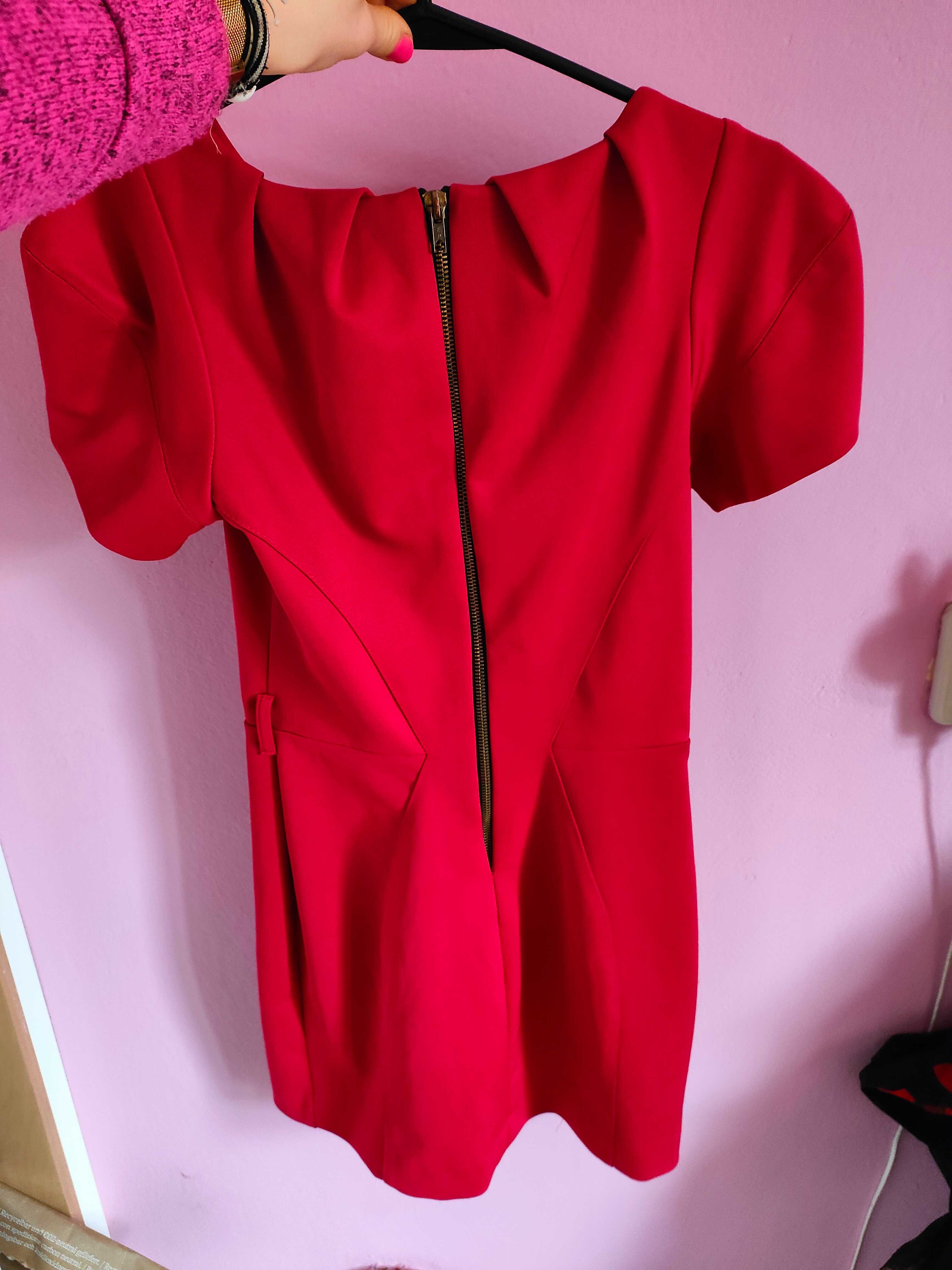 Czerwona elegancka sukienka River Island r. 34