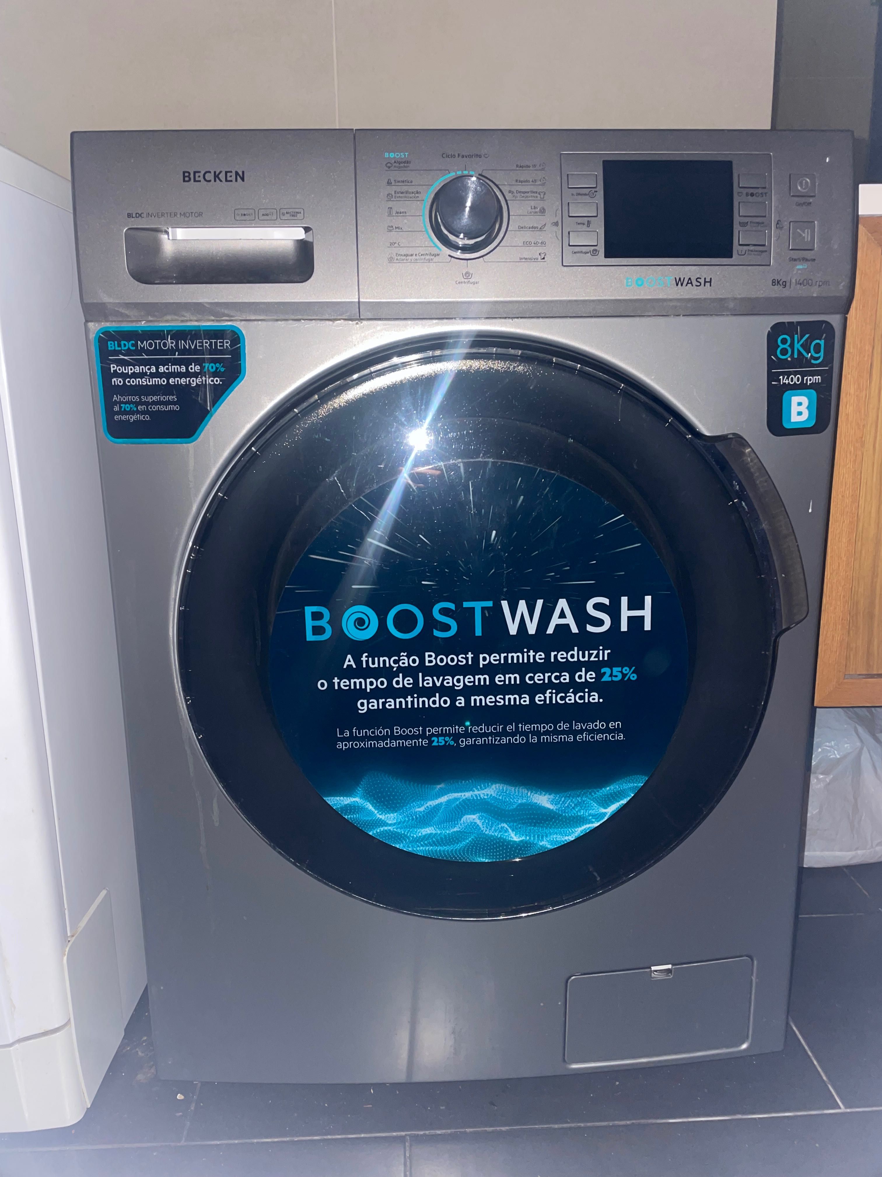 Máquina de Lavar Roupa BECKEN BOOSTWASH (8 kg - 1400 rpm - Inox) B