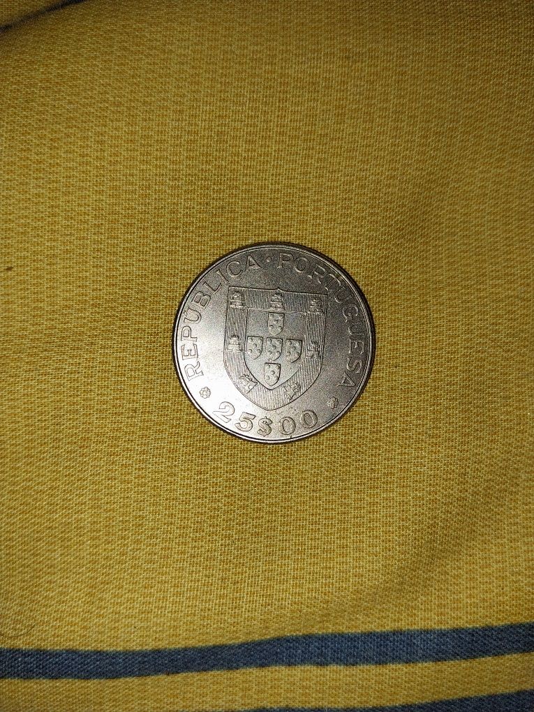 Moeda 25 escudos 1983 FAO Portugal