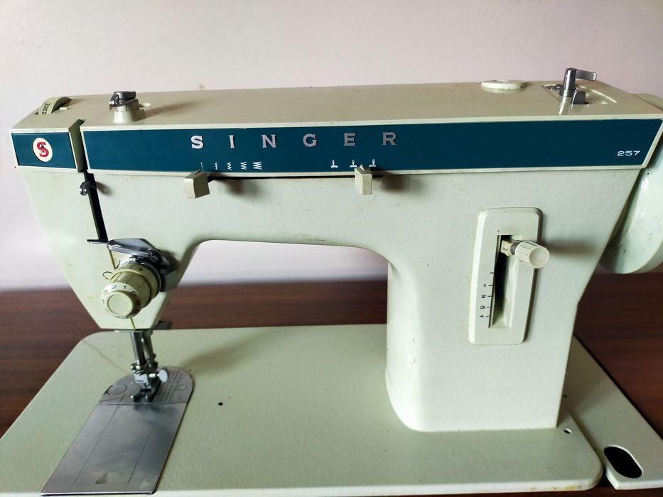 Máquina de costura Singer