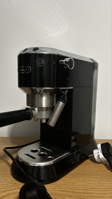 Ekspres do kawy deLonghi Dedica