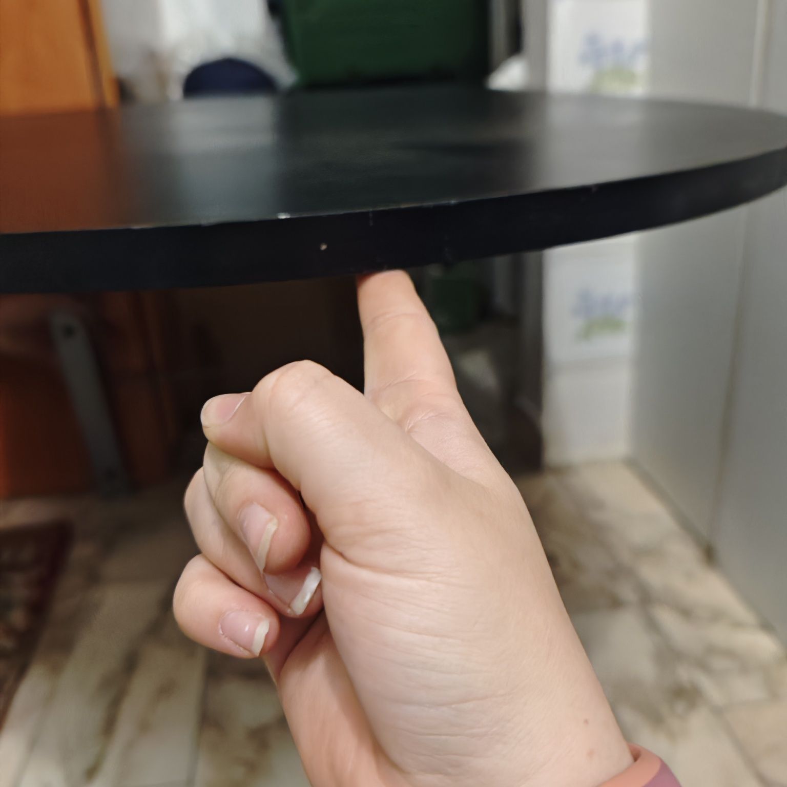 Mesa de apoio fixada na parede