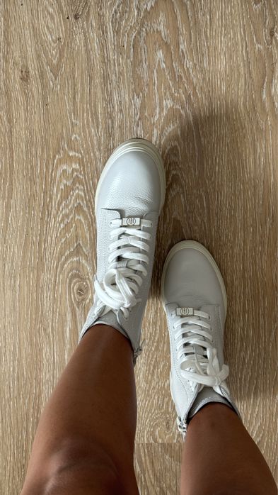 Жіночі черевики tommy hilfiger на осінь