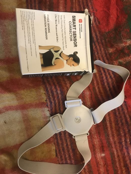 корректор для осанки в рабочем состоянии