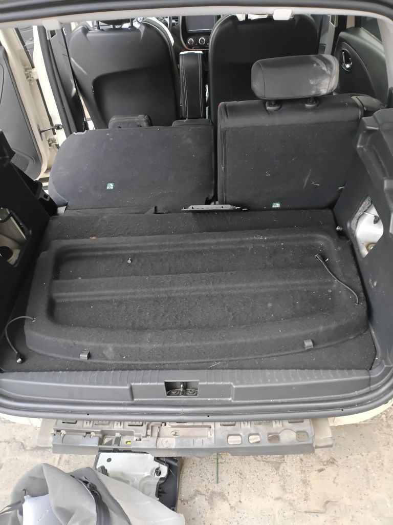 Tylna półka renault captur