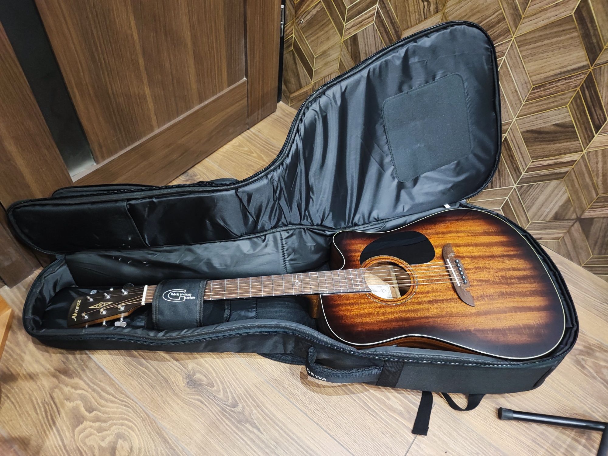 Gitara elektro-akustyczna ALVAREZ  AD66CE SHB + pokrowiec GEWA PREMIUM