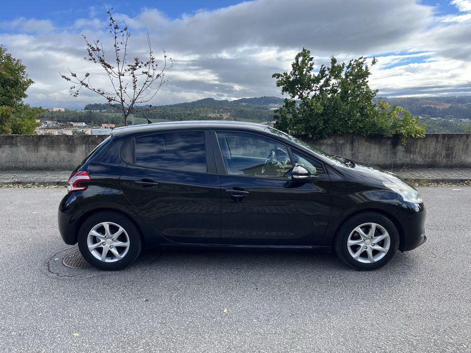 Pegeot 208 1.2 Gasolina 2014
