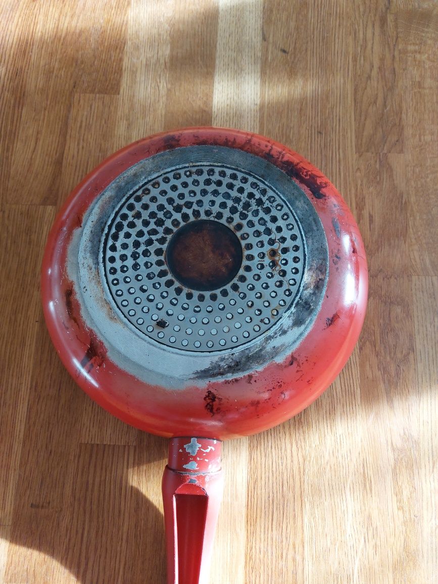 Patelnia 24 cm średnicy