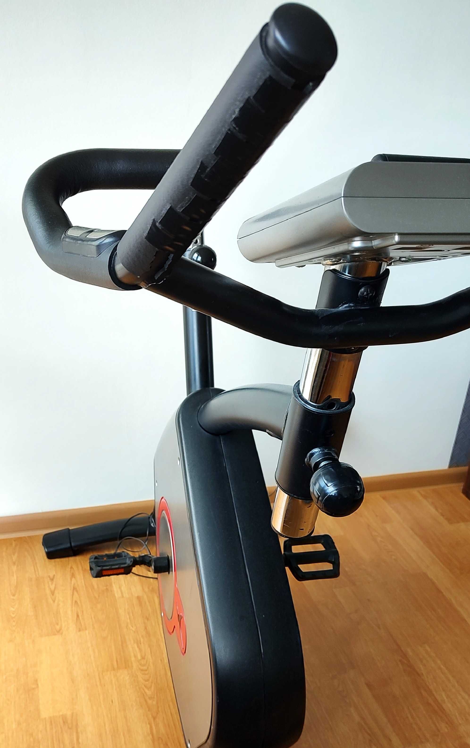 Rower stacjonarny, treningowy DOMYOS VM660 wysoki model