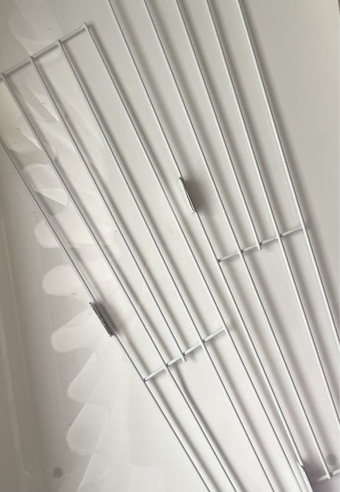 2 kratki zabezpieczające do okien, metalowe, dla kota