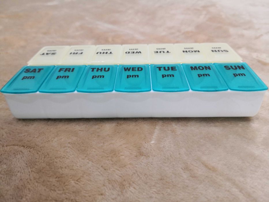 Коробка дозатор для лекарств, по дням недели, утро и вечер