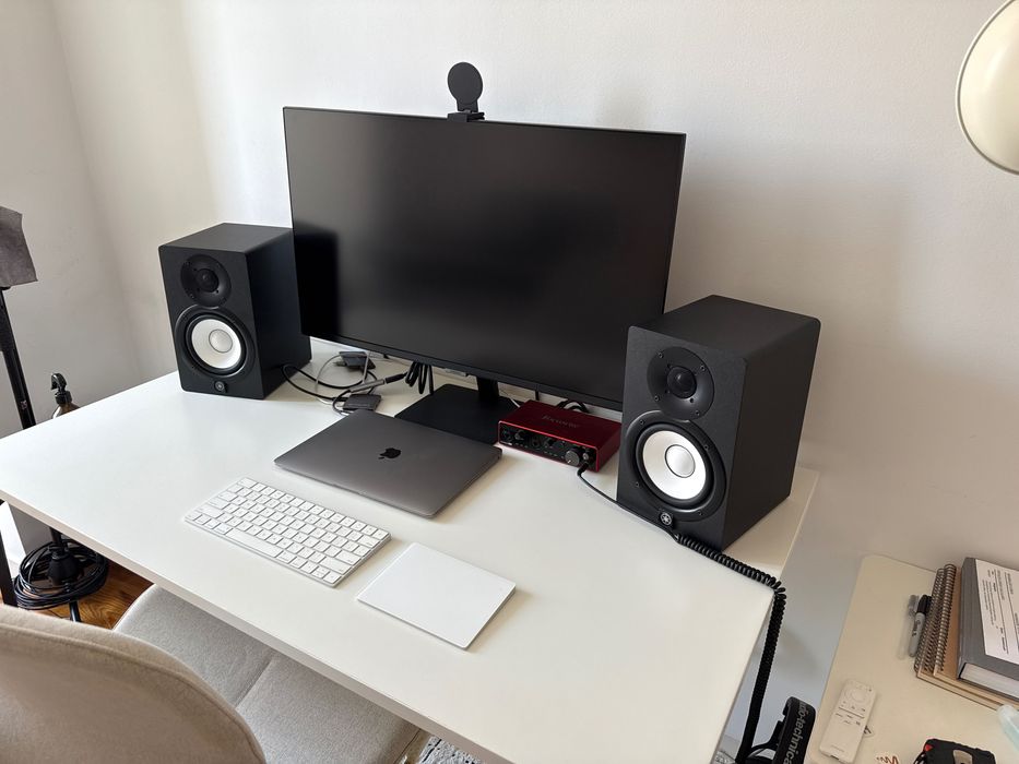 Par Monitores Yamaha HS5
