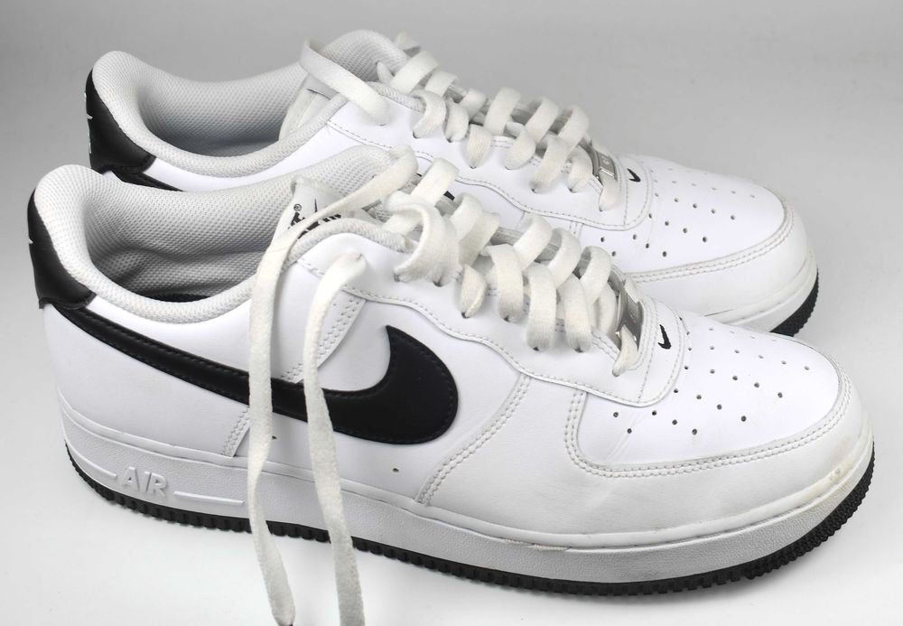 Używane Nike Air Force 1 Low '07 White Black FQ4296 roz. 44,5
