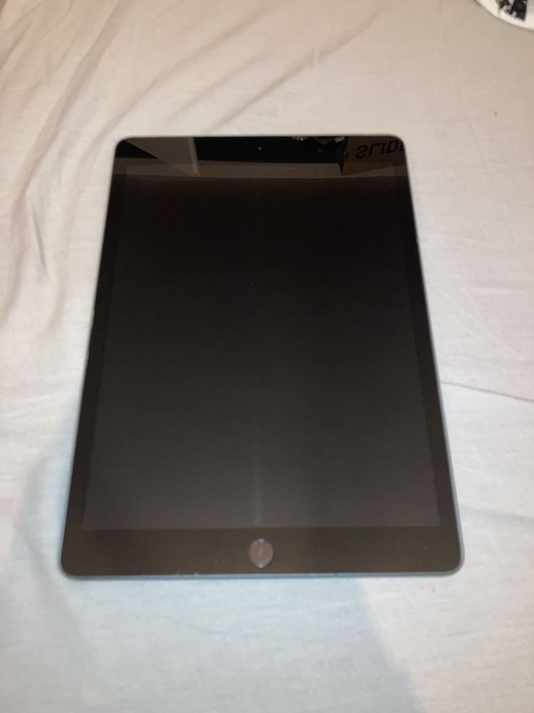 iPad 7th Generation 32GB