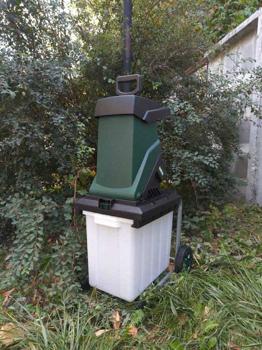 Подрібнювач гілок електричний Iron Angel ES 2650 LG