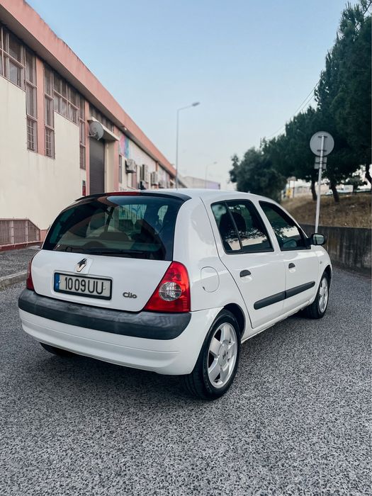 Renault Clio 1.5 dCi Authentique 2003