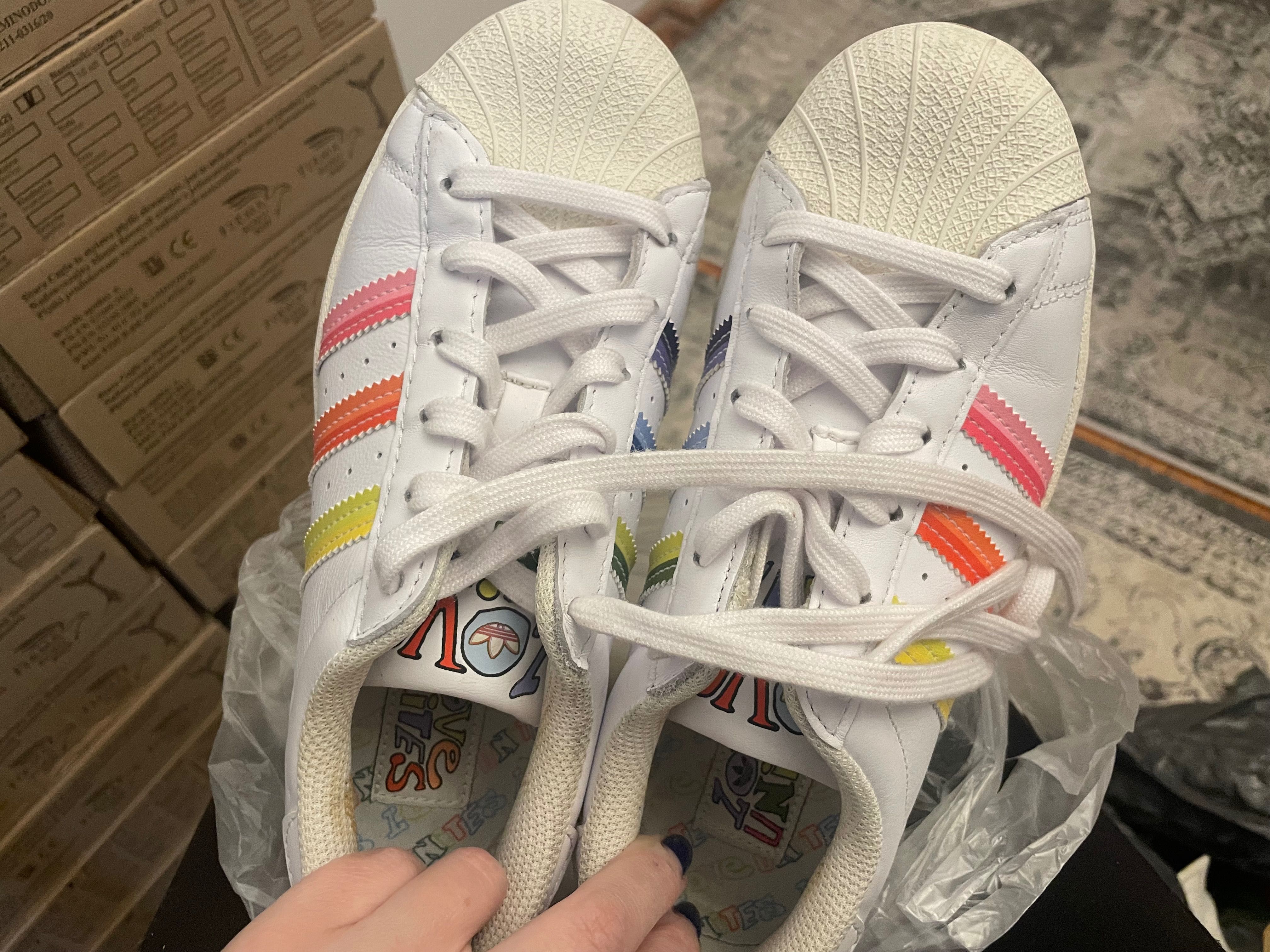 Adidas originals superstar superstar pride love unites limitowana edyc