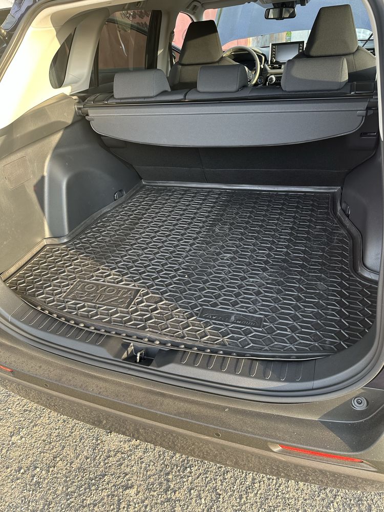 Коврик в багажник Rav 4  Lexus LX 570 Toyota LC 200 camry RAV 4
