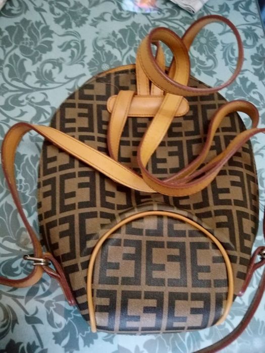 Vendo   mochila.