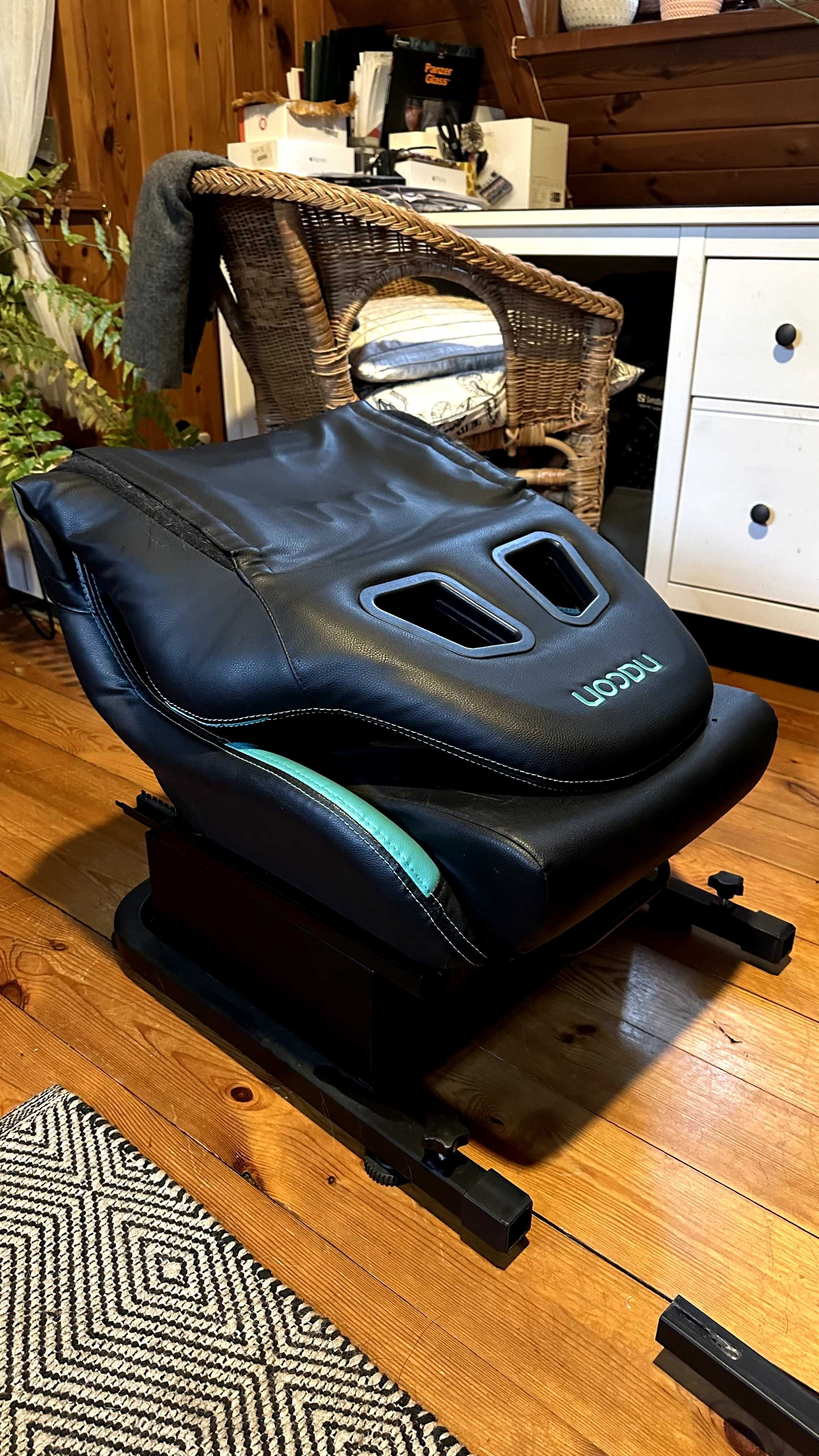 Fanatec CSL Elite dla PC, PS4,PS5 z rigiem (stelaż z fotelem)