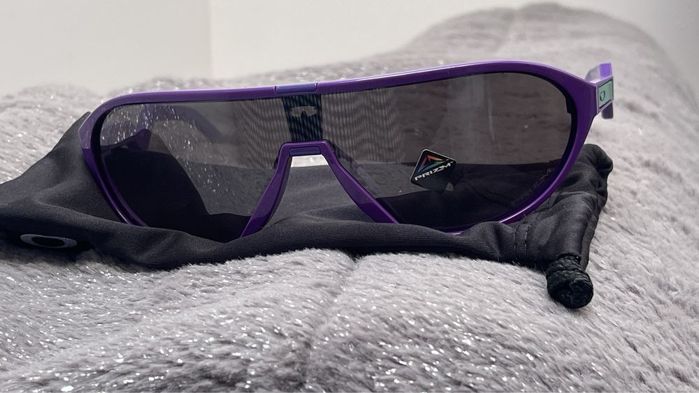 Nowe okulary marki OAKLEY model CMDN - 100% oryginał