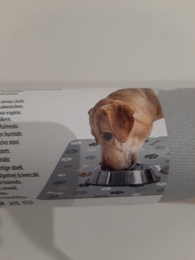 Tapete antiderrapante para animais cinza