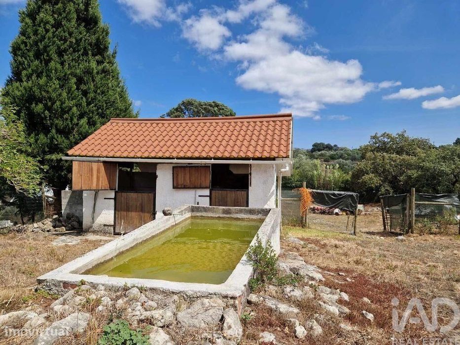 Terreno em Alvados e Alcaria de 3040,00 m2