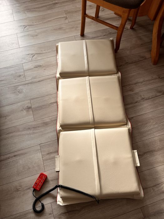 Materac rehabilitacyjny masujący