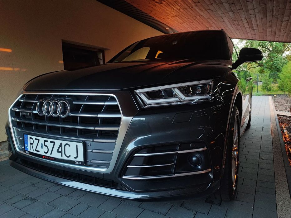 Audi Q5 S-line 300KM/440Nm bogata wersja,radar,wentyl fotel,ambient,pneumatyka