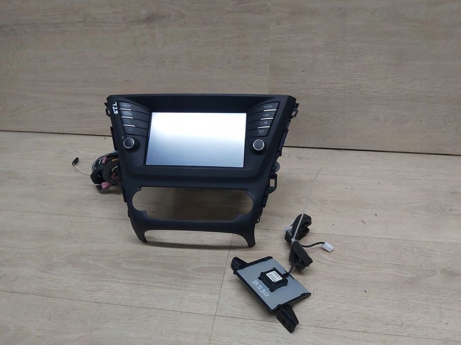 Toyota AVENSIS T27 LIFT Radio nawigacja Antena GPS moduł Harmann Kamerka