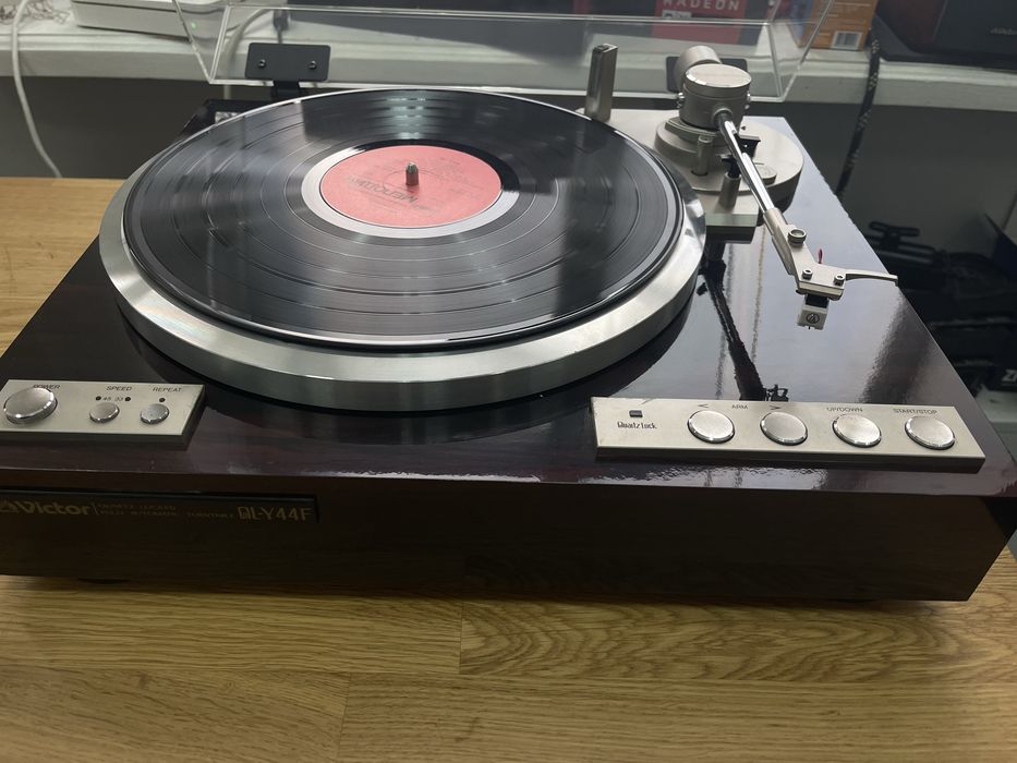 Вініловий програвач Victor QL-Y44 Direct Drive,